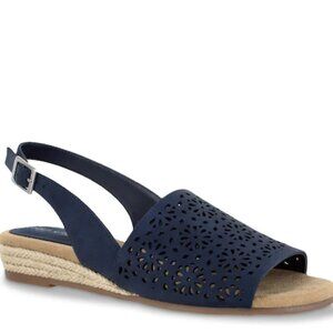 Easy Street Perforated wedge Espadrille Wedge Size 9 New in Package